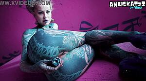 i stretch my asshole with toys and plugs... so juicy!