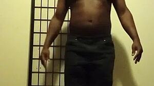 i'm doing spider crab exercizes befor cum on ass.