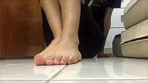 i'm removin black socks and spittin on feet