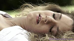 Smalltits Debutante Fingers Herself in Glamour Outdoor Solo