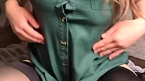 amateur asian milf cums with vibrator