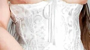 con su vagina marcada en leggings madrastra puta latina colombiana de cameltoe gigante