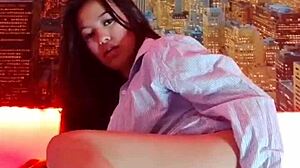 Hot Latina Girl Masturbates Live in Public Homemade Video