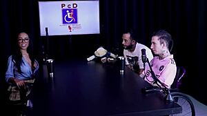 Morena gostosa sensualizes on stripper showing big beautiful tits