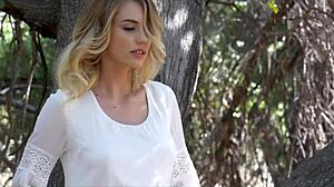 Blake Eden Enjoys Solo Masturbation In Lingerie And Heels