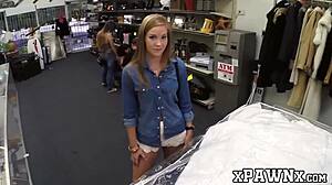 Big Booty Slit Trade