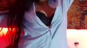 Hot Latina Girl Masturbates Live in Public Homemade Video