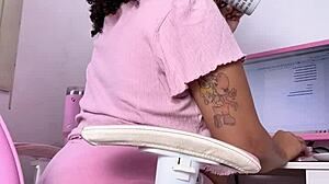 i'm a curvy girl working eating and farting