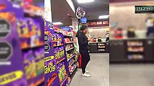 chica pillada en tienda teniendo sexo grabado