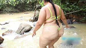 Bold Beach Sex with Follower: Deepthroat, Doggy, and Cum