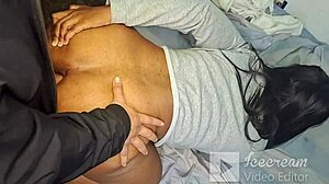 morena grita de placer con verga dentro