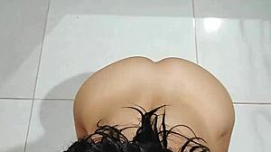 Novinha Sucks Dick Eagerly Hidden from Parents in Next Room