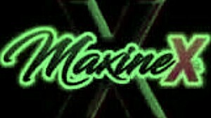 maxine x loves licking wet pussies and asses