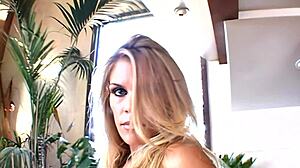 Oh man, fucking this 18 blonde sexy girl is amazing 😍