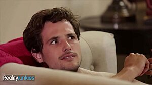 Gorgeous Avi Love wants dick deep in her ass 😍