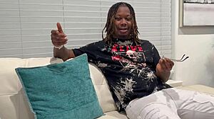 Delivery Guy Catches Horny Customer in Sticky Situation