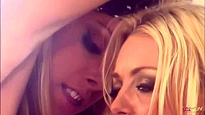 i love lewd blonde lesbians eating pussy in bath before dildo fucking