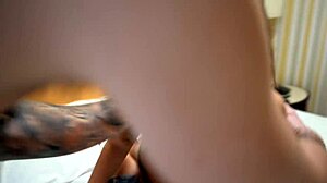 背着孕女友操邻居被抓包