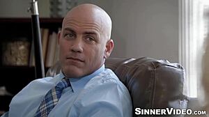 Derrick Pierce Pounds Kendra