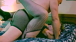 Granny Feels Intense Pleasure In Sith Creampie