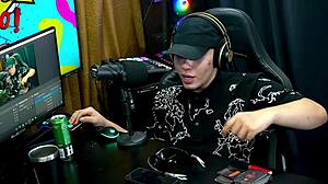 Victoria Camargo Chegou com Uma Roupa Sensual e Tirou Tudo o Ruan Ficou com Muito Tesão - Podcast Pópum no Barraco