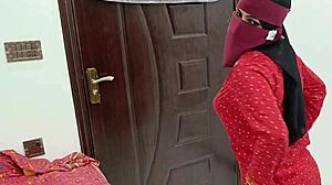 Housewife Nude Dance