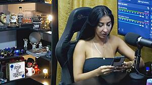 Renatinha Adores Ruan's Cock