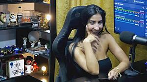 Renatinha Adores Ruan's Cock