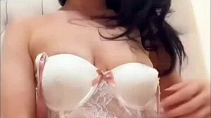 student solo squirting