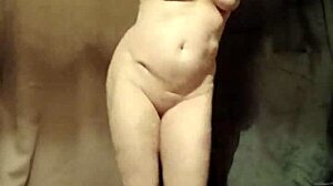 Esclave F Striptease