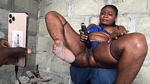 Pleasing Fan with Squirting