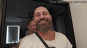 i behind pissing scenes