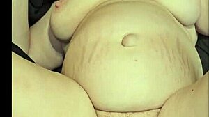 Deep Foot Pussy Dive