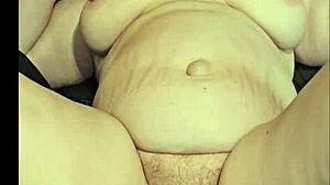 Deep Foot Pussy Dive