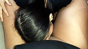 Girlfriend Licks Pussy