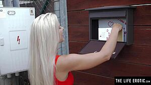 Blonde Nylons Satisfaction