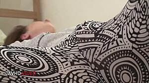 slim asian blowjob cumshot