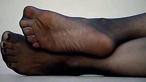 Nylon Pantyhose Feet