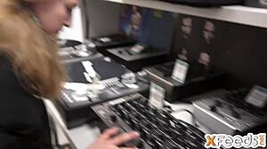 Cameraman Fucks Babe