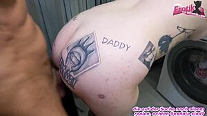 Pummelig hausfrau facial