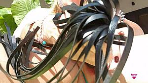 Kinky pussy vibrator play