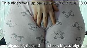 juicy camel toe showin'