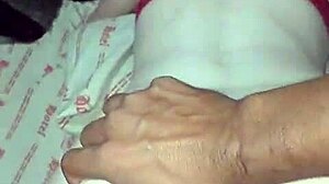 Branquinha geme no pau