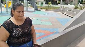 vecino folla con polla ?