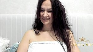 Milf Masturbates Pussy