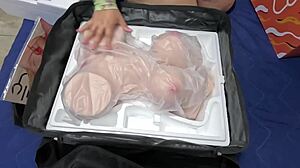 Unboxing Sex Doll