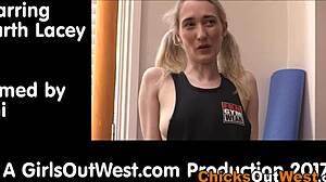 Skinny Aussie Buttplug Play