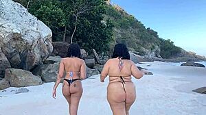 Beach Amigas Play