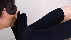 制服女子 足コキ