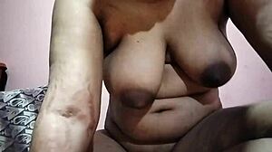 Big Tits Ass Flash 😘